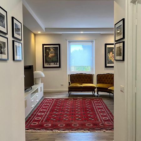 Apartment On The Square Roma Esterno foto