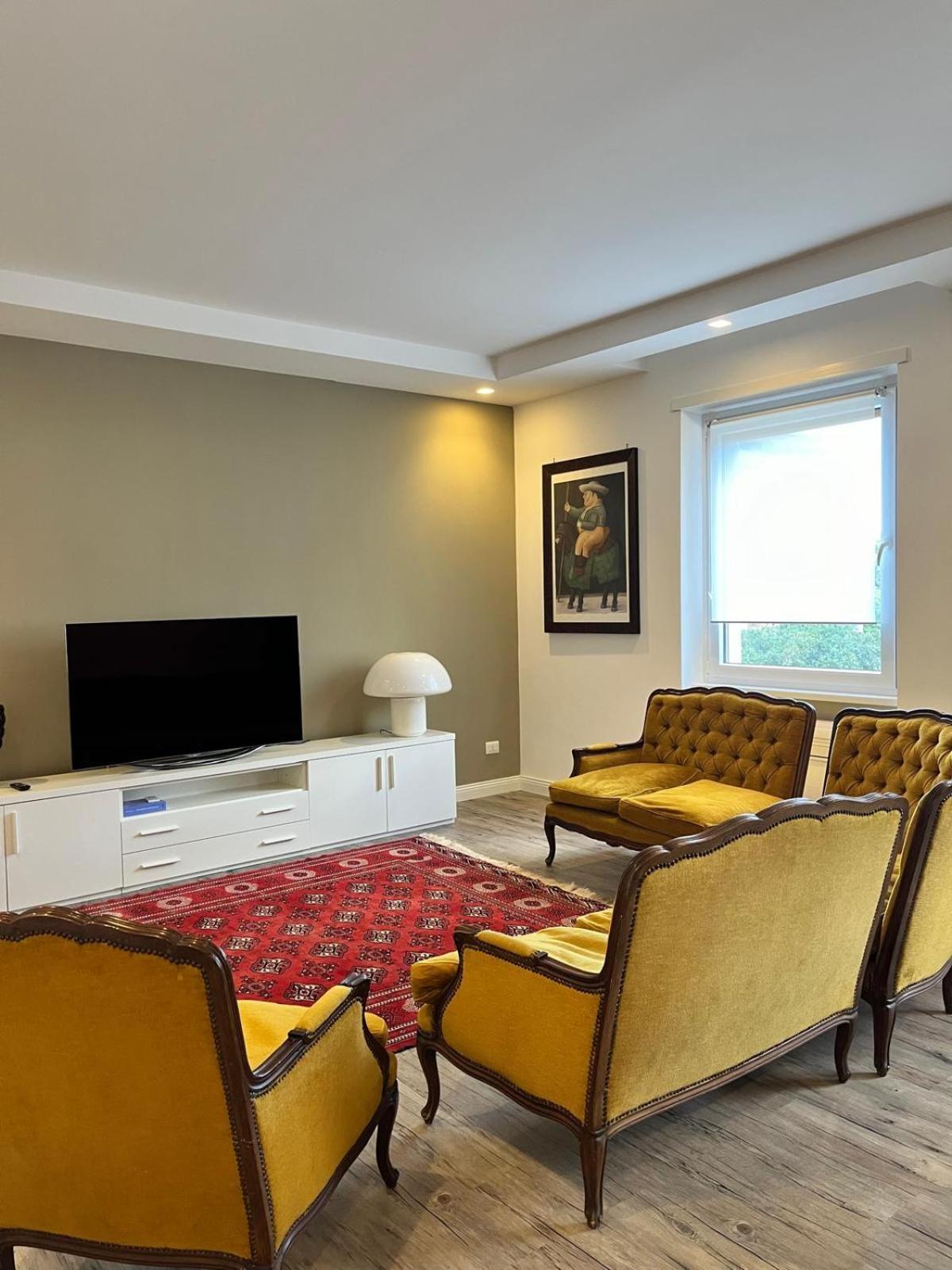 Apartment On The Square Roma Esterno foto